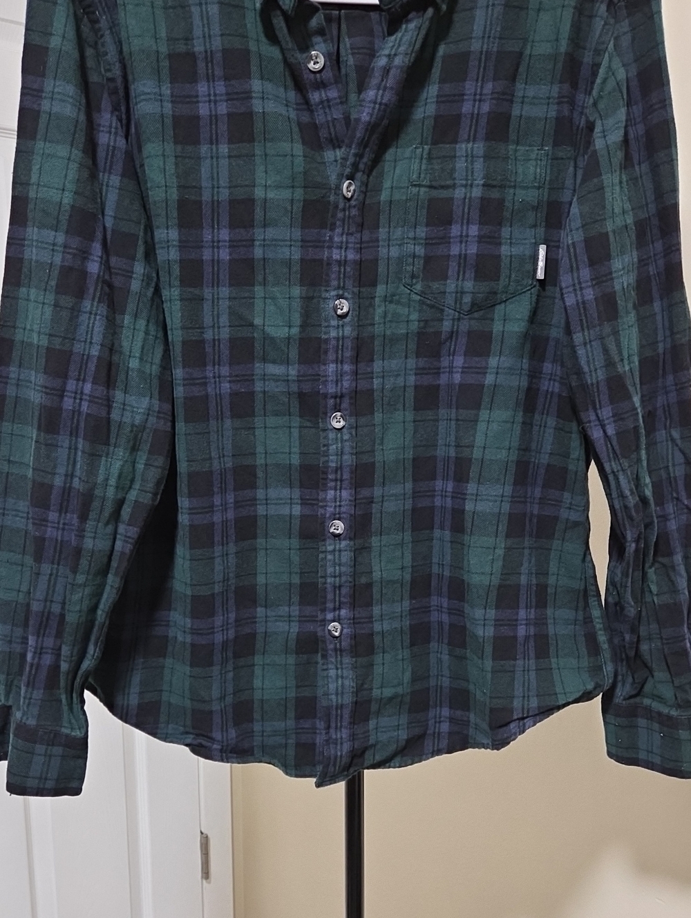 Eddie Bauer Men’s Green Navy Plaid Cotton Button Down Flannel Shirt Casual - Picture 4 of 8